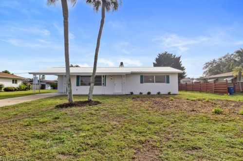 115 Maple Ave, Lehigh Acres, FL 33936-6482