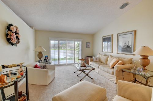 9581 Tavernier Dr, Boca Raton FL  33496-2105 exterior