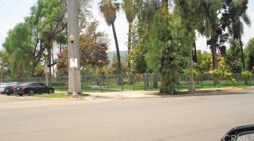 2944 6 St, Riverside CA 92501-0916 exterior