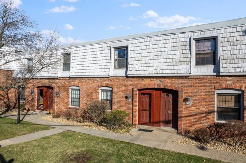 1066 Pennsbury Blvd, Pittsburgh, PA 15205-1635