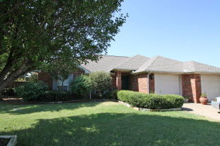 1421 Buckingham Ln, Kaufman, TX 75142-9476