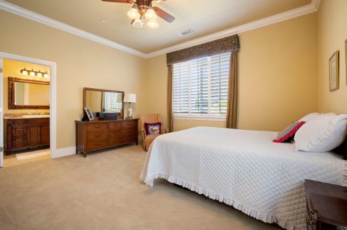 6070 Vine St, Vacaville CA  95688-8724 exterior