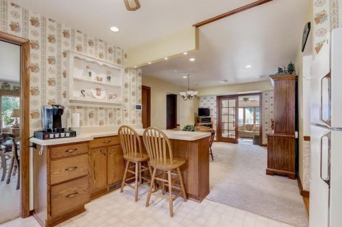 22194 Valley Rd, Waukesha WI  53186-5350 exterior