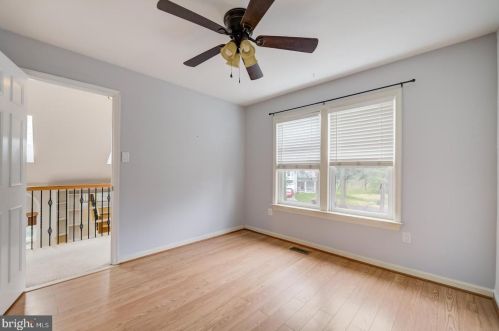 3517 Soffit Pl, Woodbridge VA  22192-5213 exterior