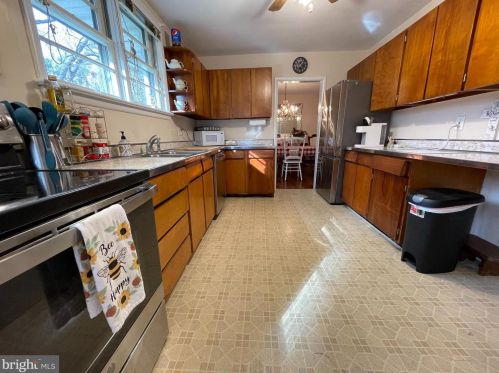 906 Bellevue Ave, Langhorne PA  19047-5532 exterior