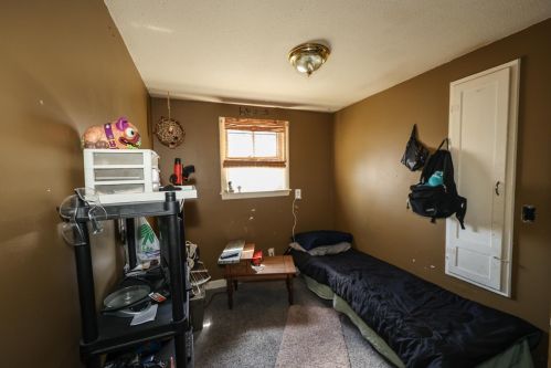 39 Vine St, Nashua NH 03060-3832 exterior