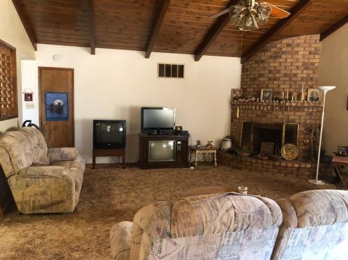 19865 Julie Ann Dr, Hilmar, CA 95324-9072