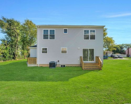 594 Canal Rd, Mount Sinai NY  11766-3307 exterior