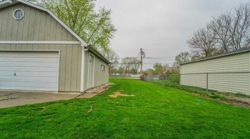 8126 Robertson Pl, Hammond IN  46322-1017 exterior