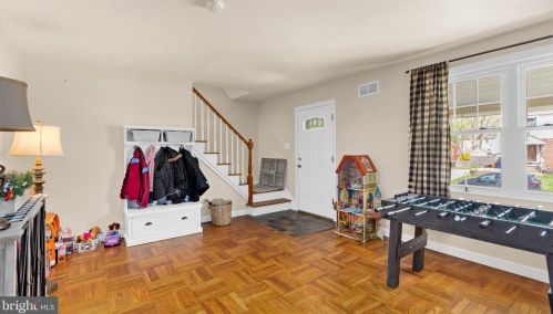 467 Hemlock Ter, West Deptford NJ  08096-2813 exterior