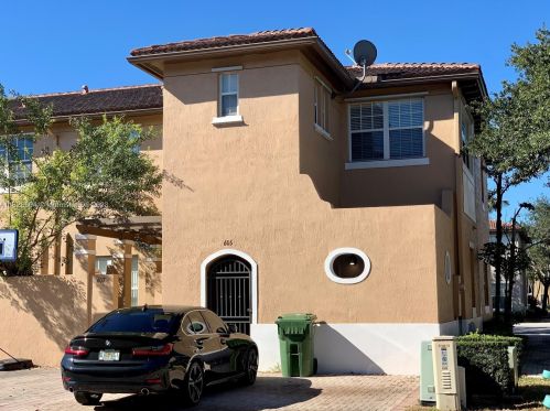 605 147th Ave, Hollywood FL  33027-6105 exterior