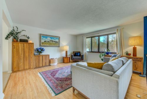 7849 Sunkist Blvd, Minneapolis, MN 55444-2143
