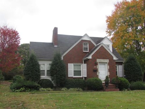 900 1st Ave, Lawrenceburg, TN 38464-2820