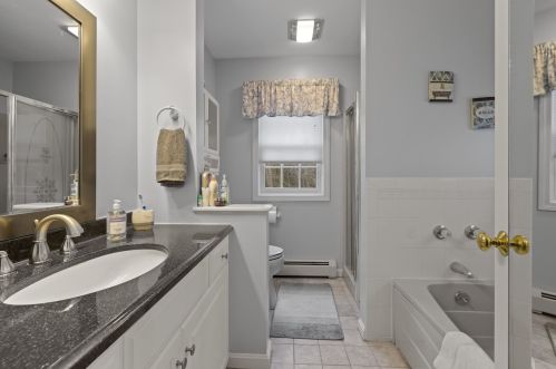 78 Marshview Cir, Seabrook NH 03874-4686 exterior