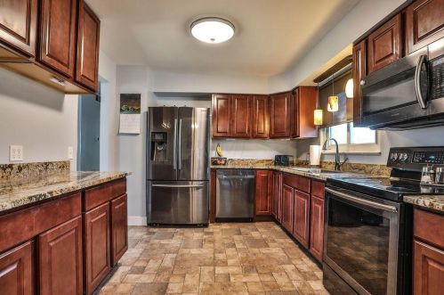 3155 Kingswood Dr, Darbydale, OH 43123-3473