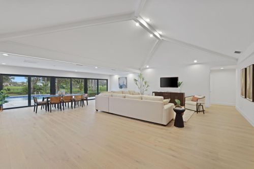 4315 Lakewood Dr, Delray Beach FL  33445-9004 exterior