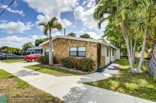 113 13th Ave, Dania Beach, FL 33004-2611