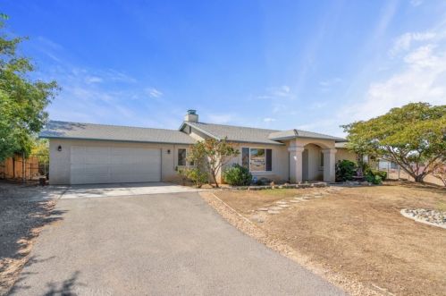 16393 Teton St, Victorville, CA 92395-9787