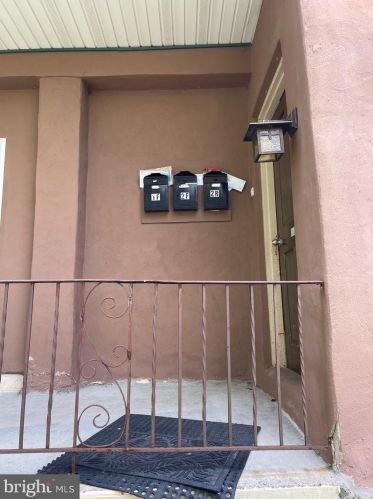 6908 Broad St, Philadelphia PA  19126-1701 exterior