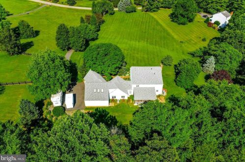 4874 Executive Dr, Gainesville, VA 20155-1306