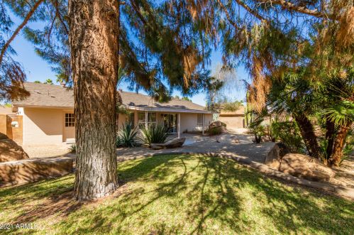 6025 Campo Bello Dr, Glendale, AZ 85308-3741