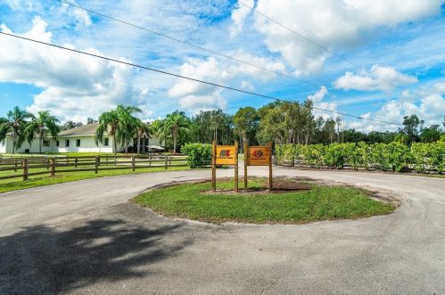 15920 46th Ln, West Palm Beach, FL 33414-7446