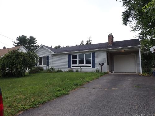 72 Palmer St, Killingly, CT 06239-2732