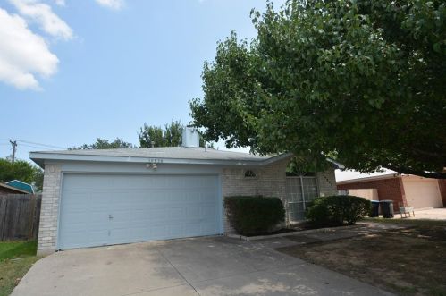 10820 Fandor St, Fort Worth, TX 76108-4500