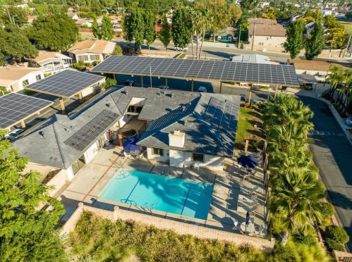 27734 Starlight Ln, Santa Clarita, CA 91384-2569
