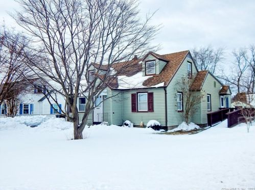 10 Strathmore Ave, Milford, CT 06461-4053