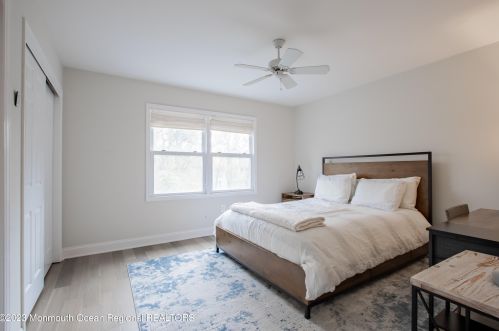 14 Eastborne Dr, Little Silver NJ  07739-1235 exterior