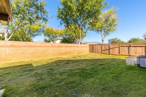1390 Sweetpea Ln, Beaumont CA  92223-7820 exterior