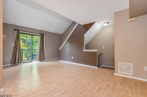 1214 Normandy Ct, Flemington NJ  08822-1855 exterior