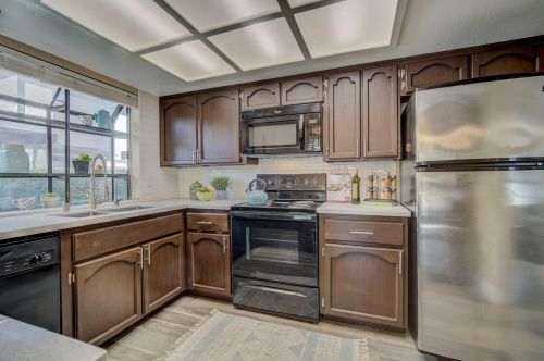 214 Wales Dr, Folsom CA  95630-2851 exterior