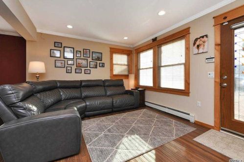 324 4 St, Elwood NY  11731-2930 exterior