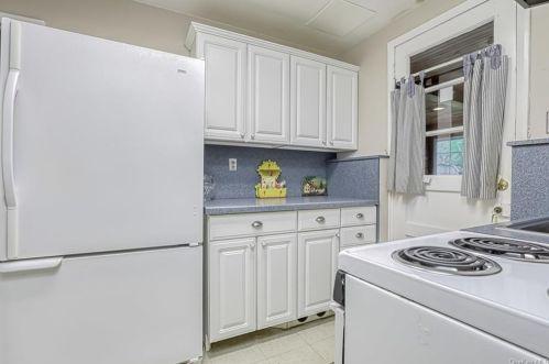 8 Marjorie Dr, Airmont NY  10901-7738 exterior