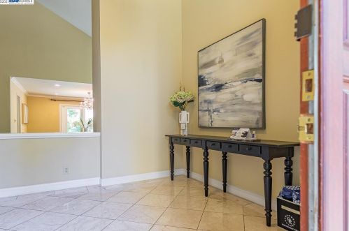 33 Liquidamber Ct, Danville, CA 94506-4529