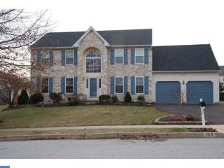 100 Astor Dr, Harleysville, PA 19438-2028