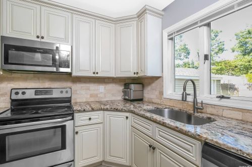 237 Woodycrest Dr, Holtsville NY  11742-1760 exterior