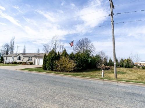 118 Monroe St, Augusta, WI 54722-9137