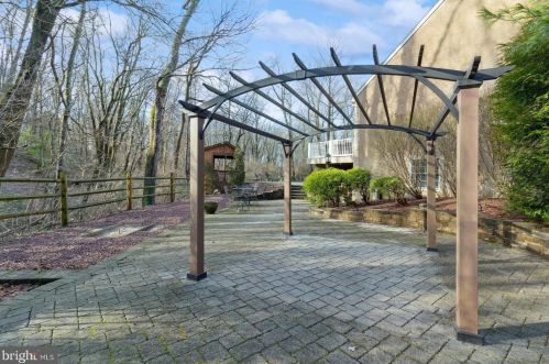 4 Newlin Way, Glen Mills PA  19342-1259 exterior