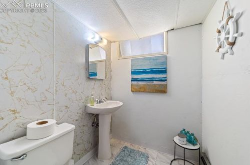 1626 Alexander Cir, Pueblo CO 81001-2002 exterior