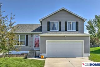 7319 111th Ave, Omaha, NE 68142-1545