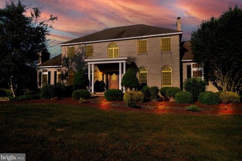 1490 Church Rd, Wind Gap, PA 18091-9754