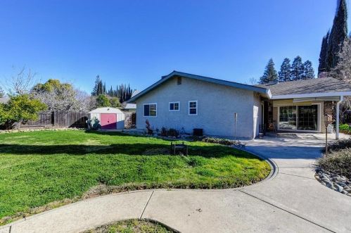 11029 Chemo River Ct, Rancho Cordova CA  95670-2703 exterior