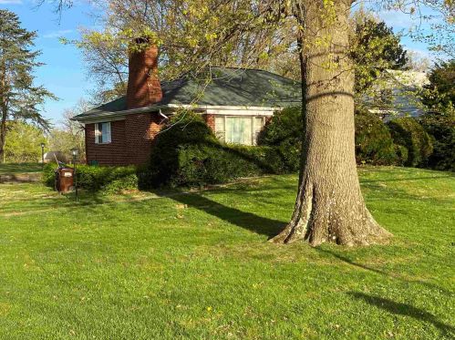 5695 Weaver Ln, Newport, KY 41076-3561