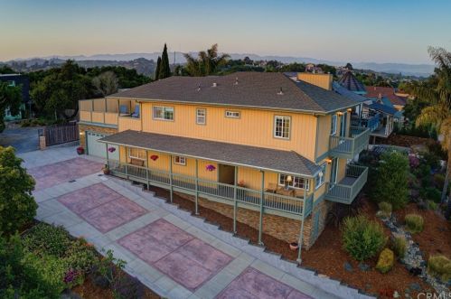 561 Crown Hill St, Pismo Beach, CA 93420-2800