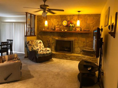 906 Williams Dr, Wilmington, OH 45177-1433