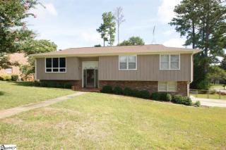2 Konnarock Cir, Greenville, SC 29617-1015