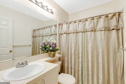 30 Marrow St, Newark NJ  07103-3151 exterior